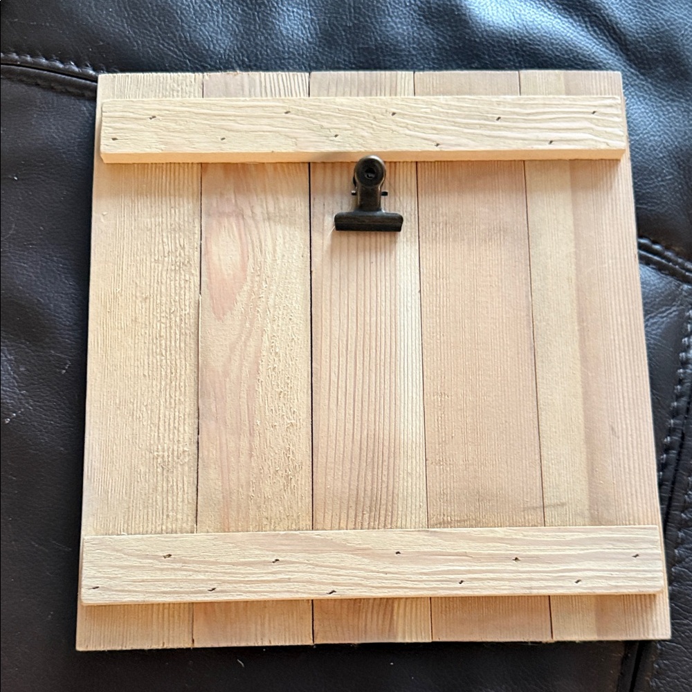Wooden Frame with Clip